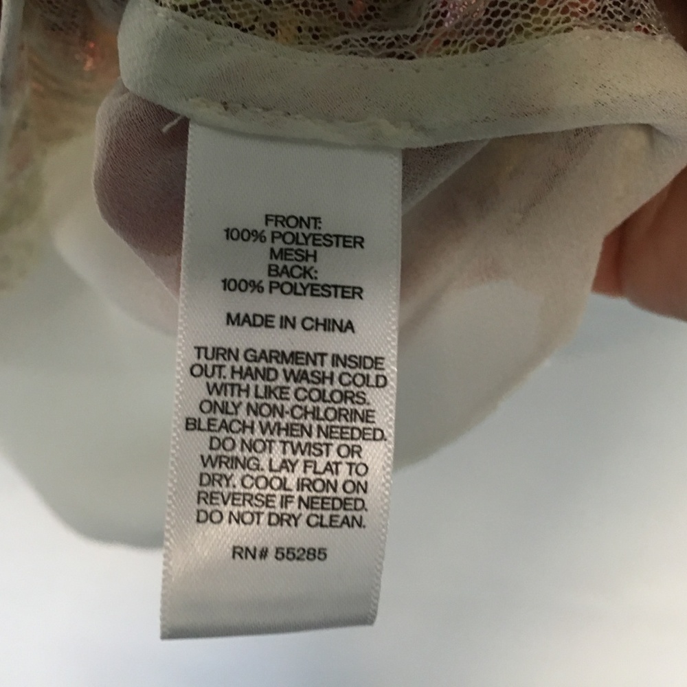 Express Mesh Spangle Top - Picture 7 of 7